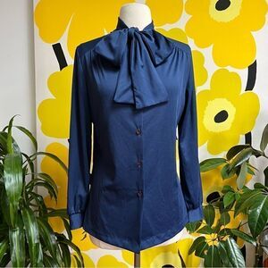 Chic Vintage 1950s 1960s Navy Blue Pussybow Button Up Blouse
